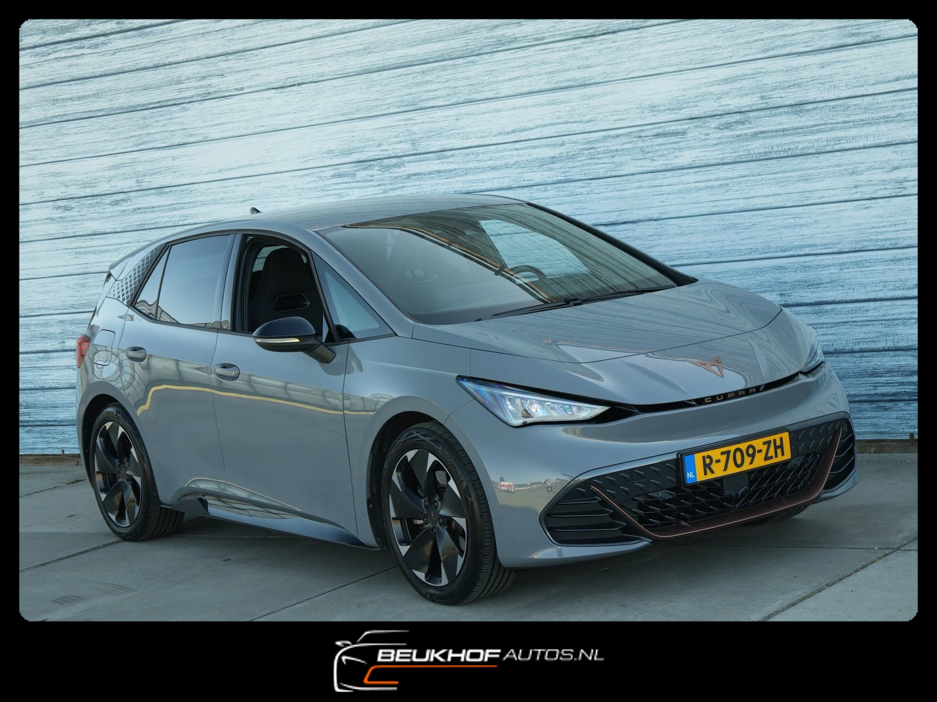 Hoofdafbeelding CUPRA Born