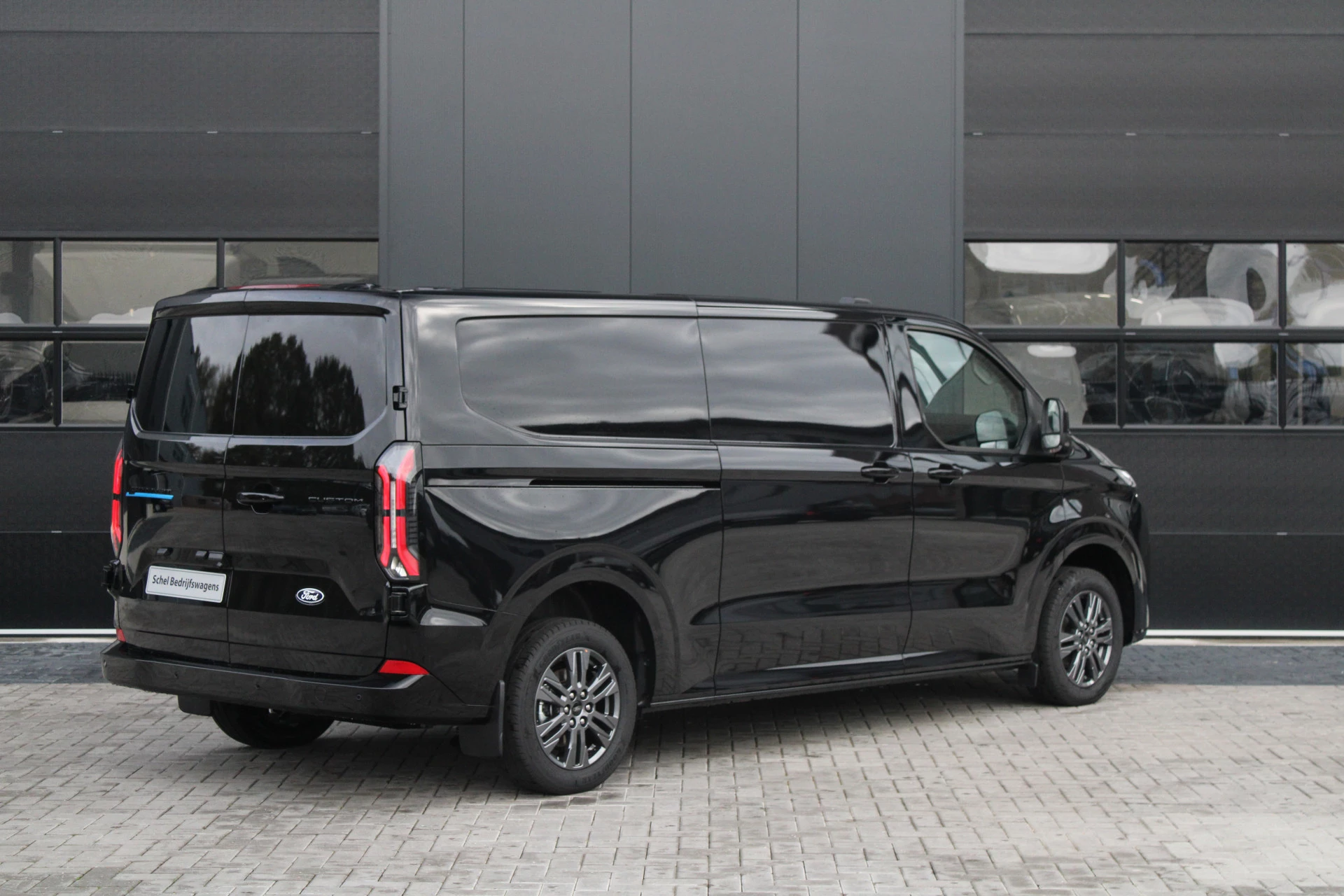 Hoofdafbeelding Ford E-Transit Custom