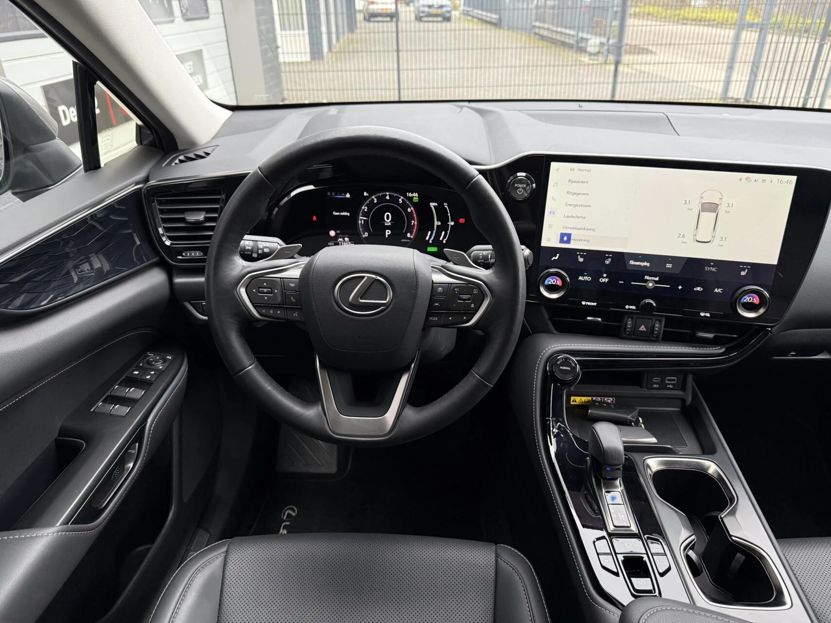 Hoofdafbeelding Lexus NX