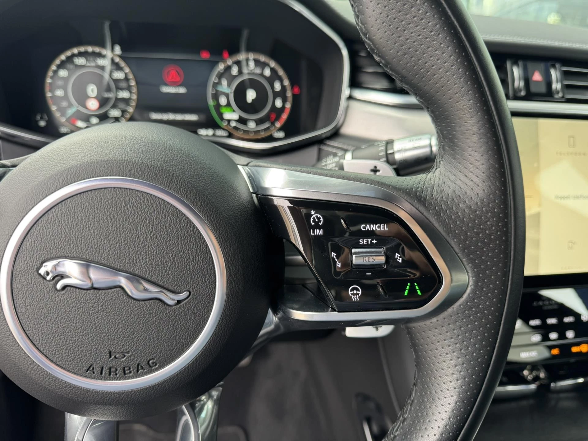Hoofdafbeelding Jaguar F-PACE