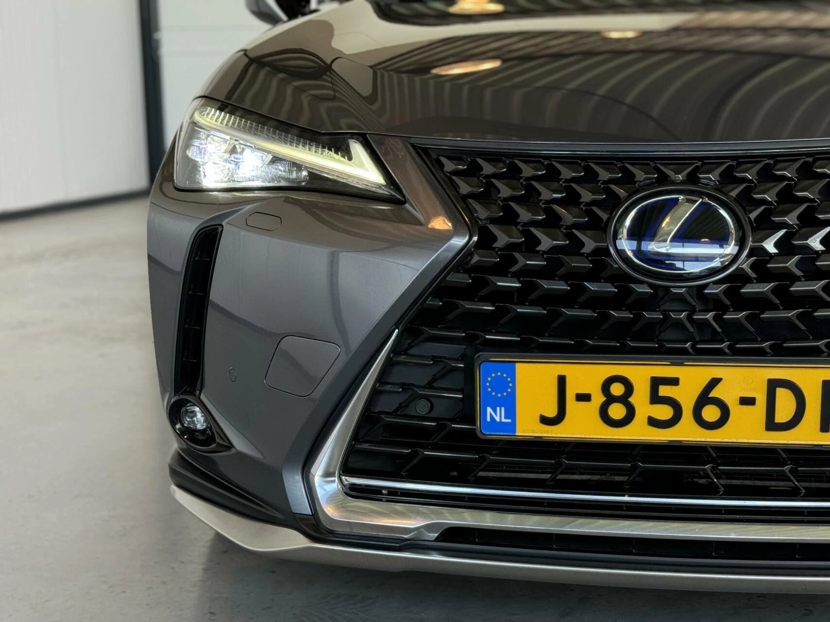 Hoofdafbeelding Lexus UX