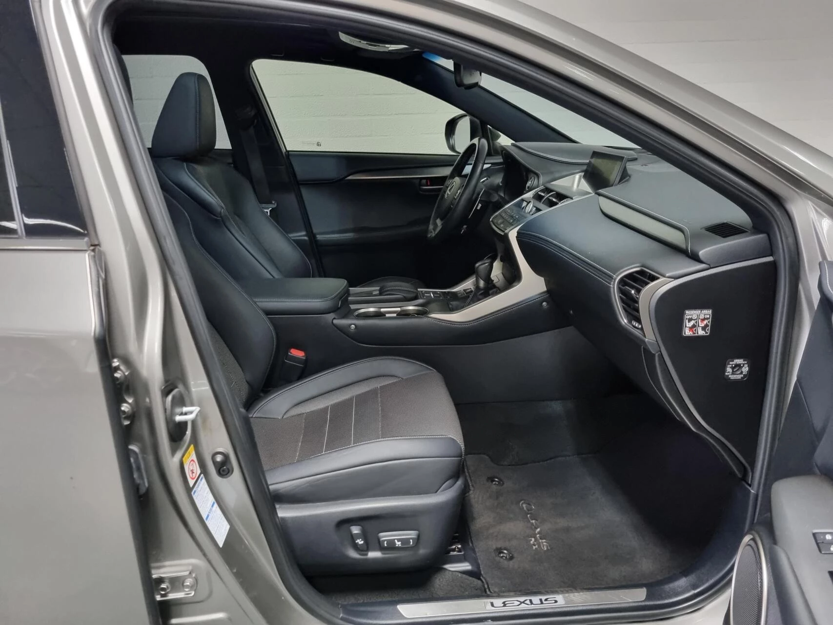 Hoofdafbeelding Lexus NX