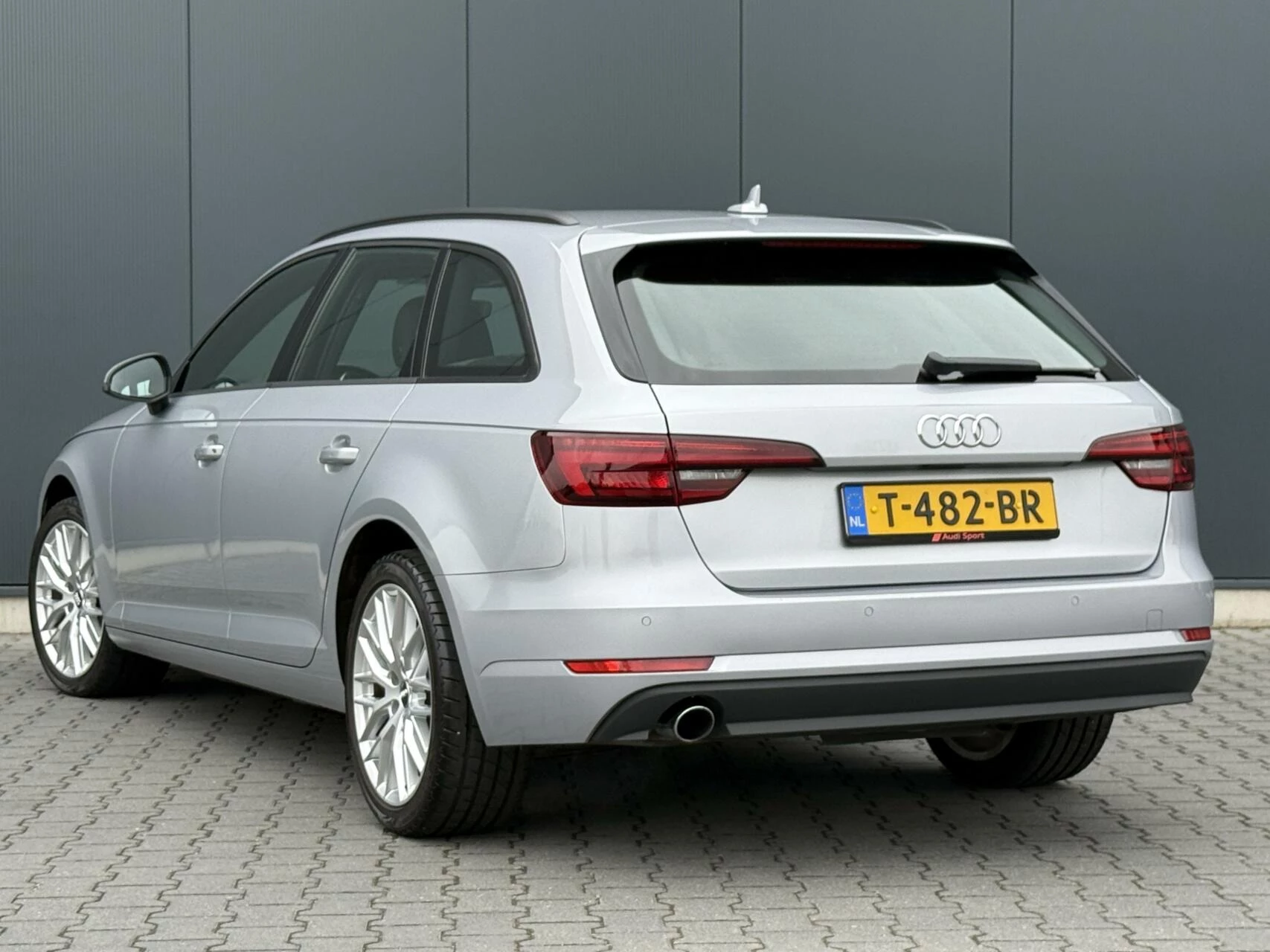 Hoofdafbeelding Audi A4