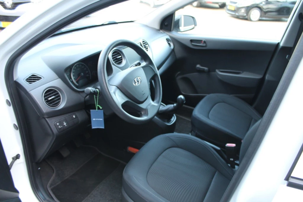 Hoofdafbeelding Hyundai i10