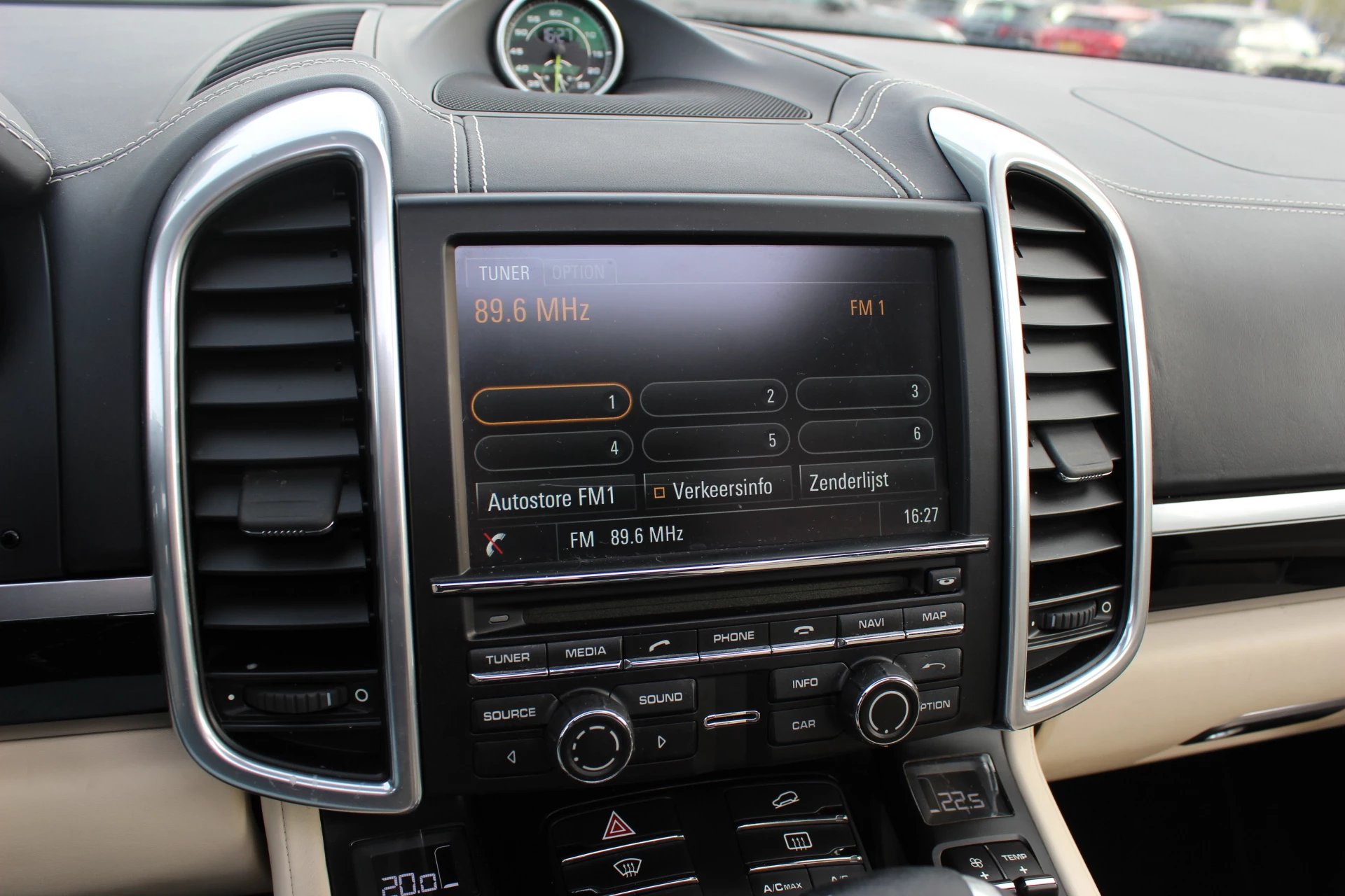 Hoofdafbeelding Porsche Cayenne