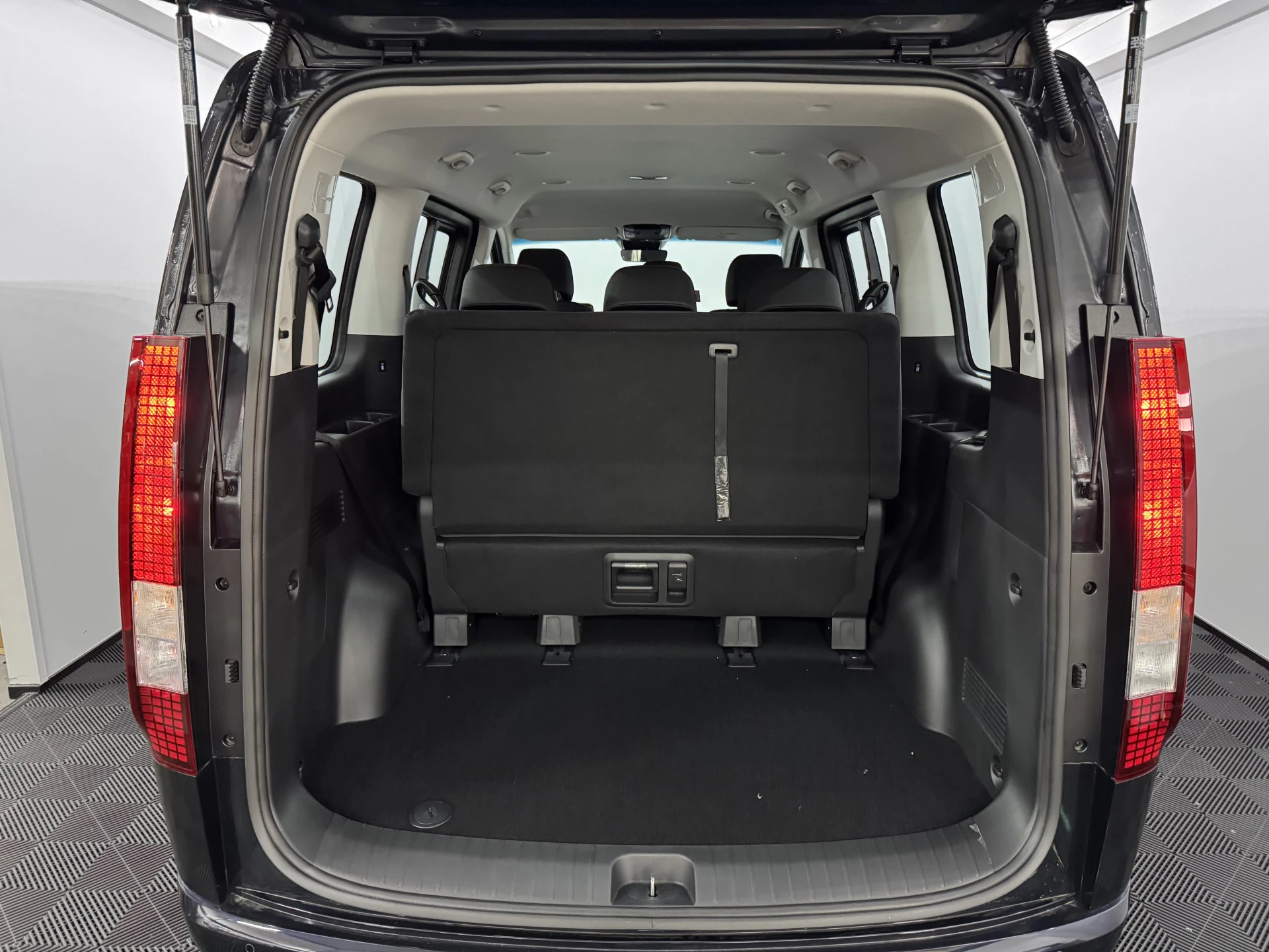 Hoofdafbeelding Hyundai Staria