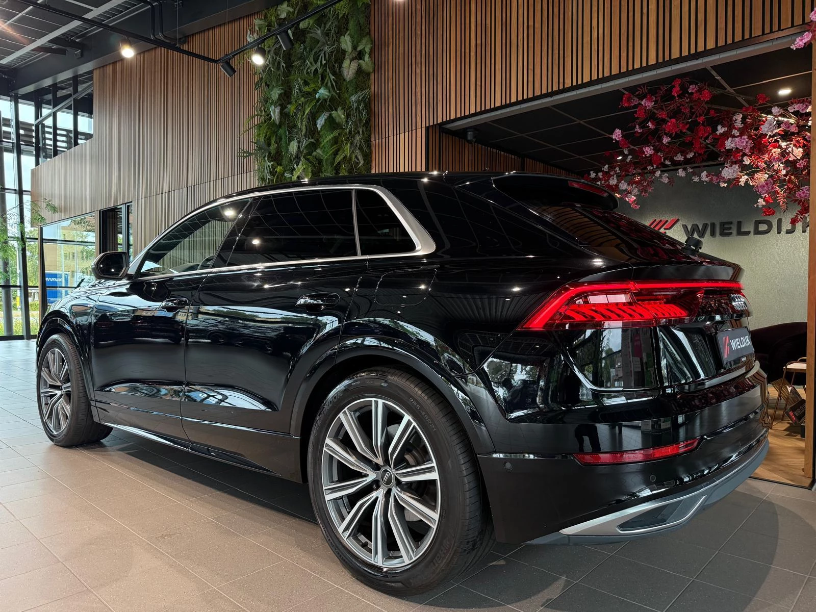 Hoofdafbeelding Audi Q8