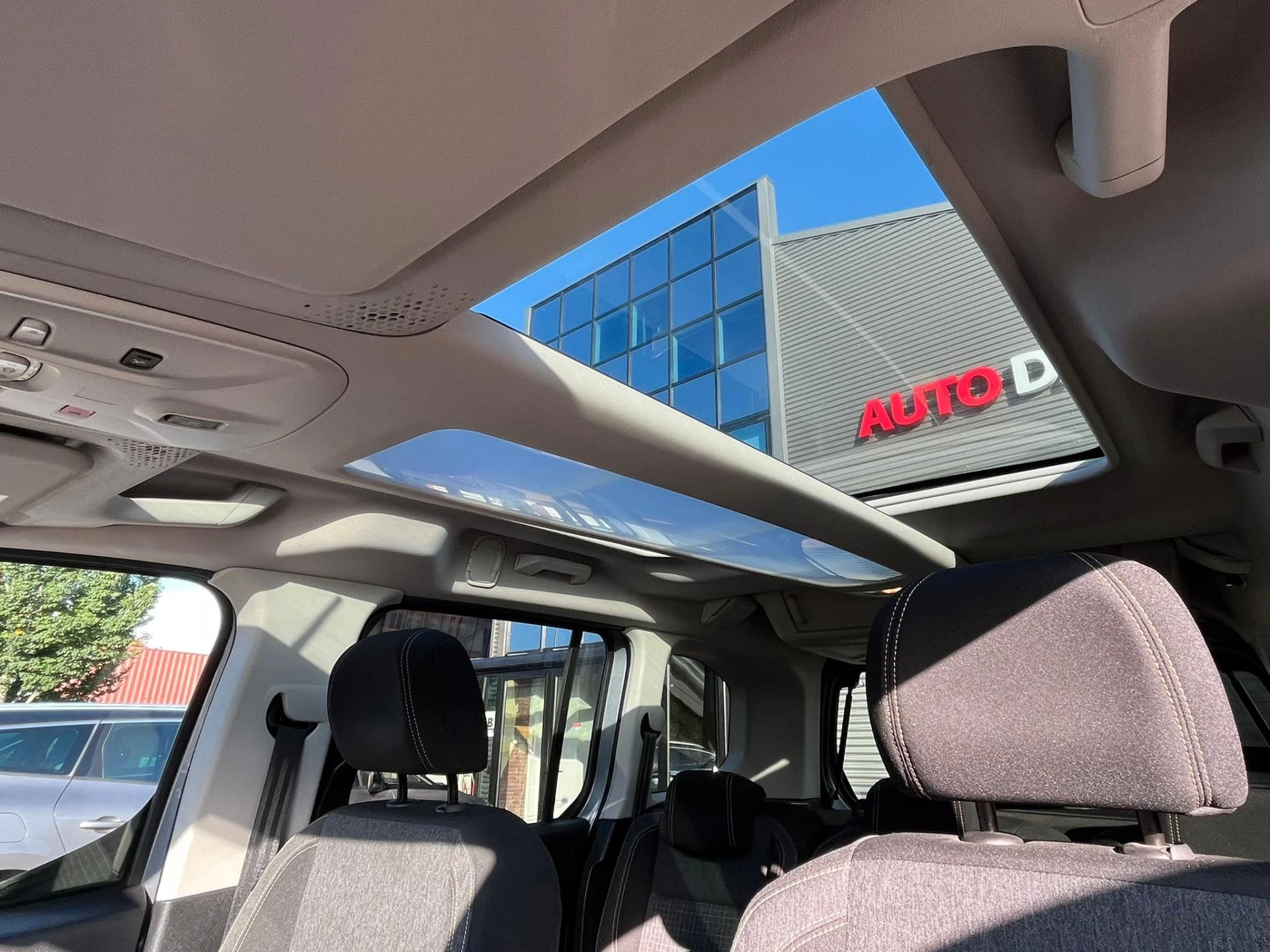 Hoofdafbeelding Peugeot Rifter