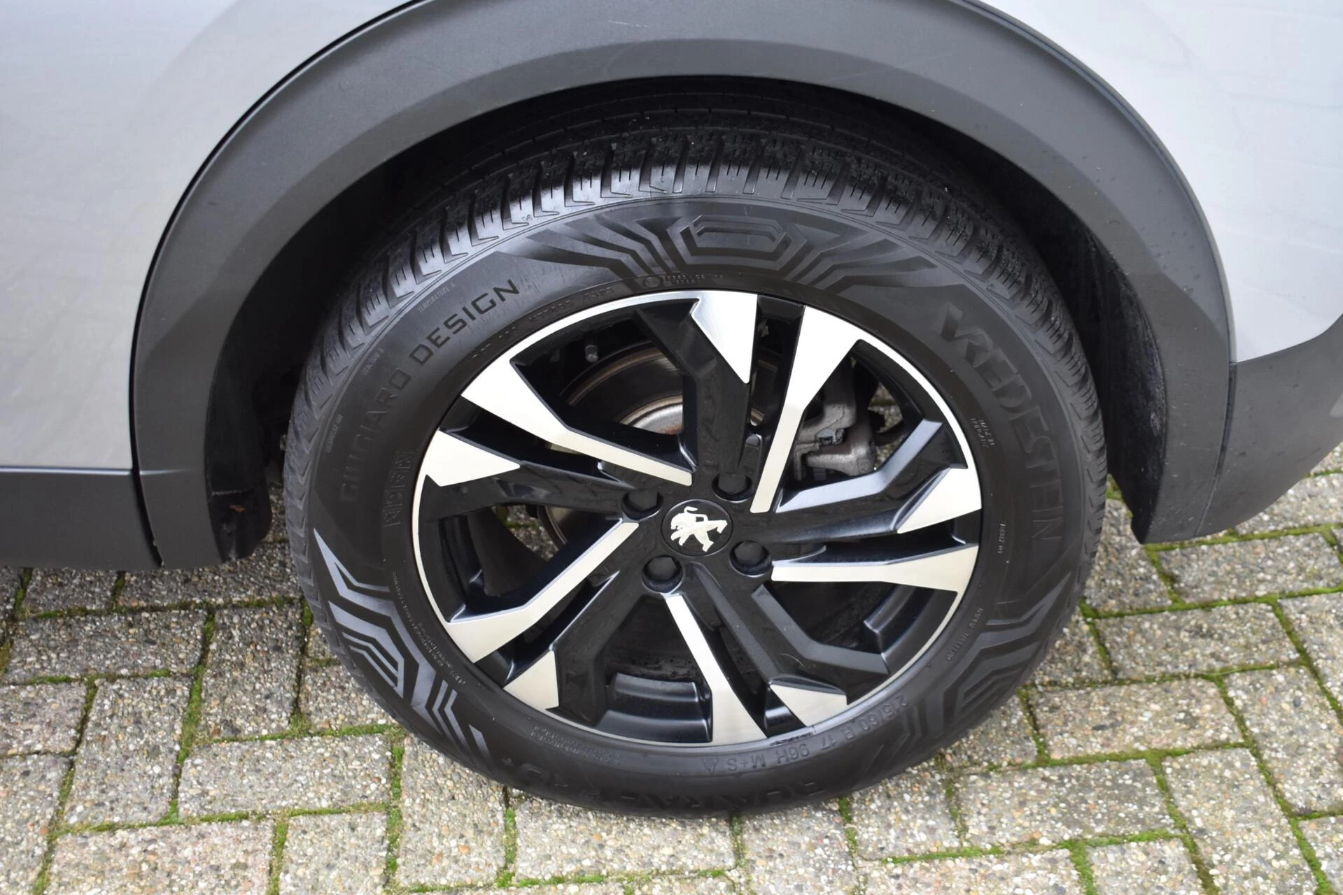 Hoofdafbeelding Peugeot e-2008