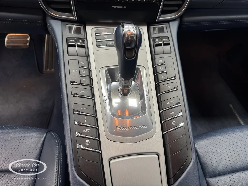 Hoofdafbeelding Porsche Panamera