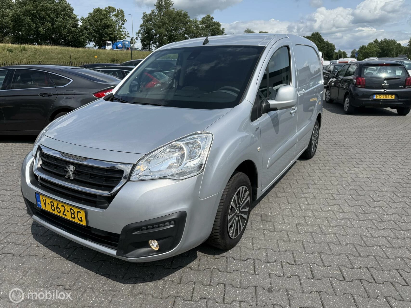 Hoofdafbeelding Peugeot Partner