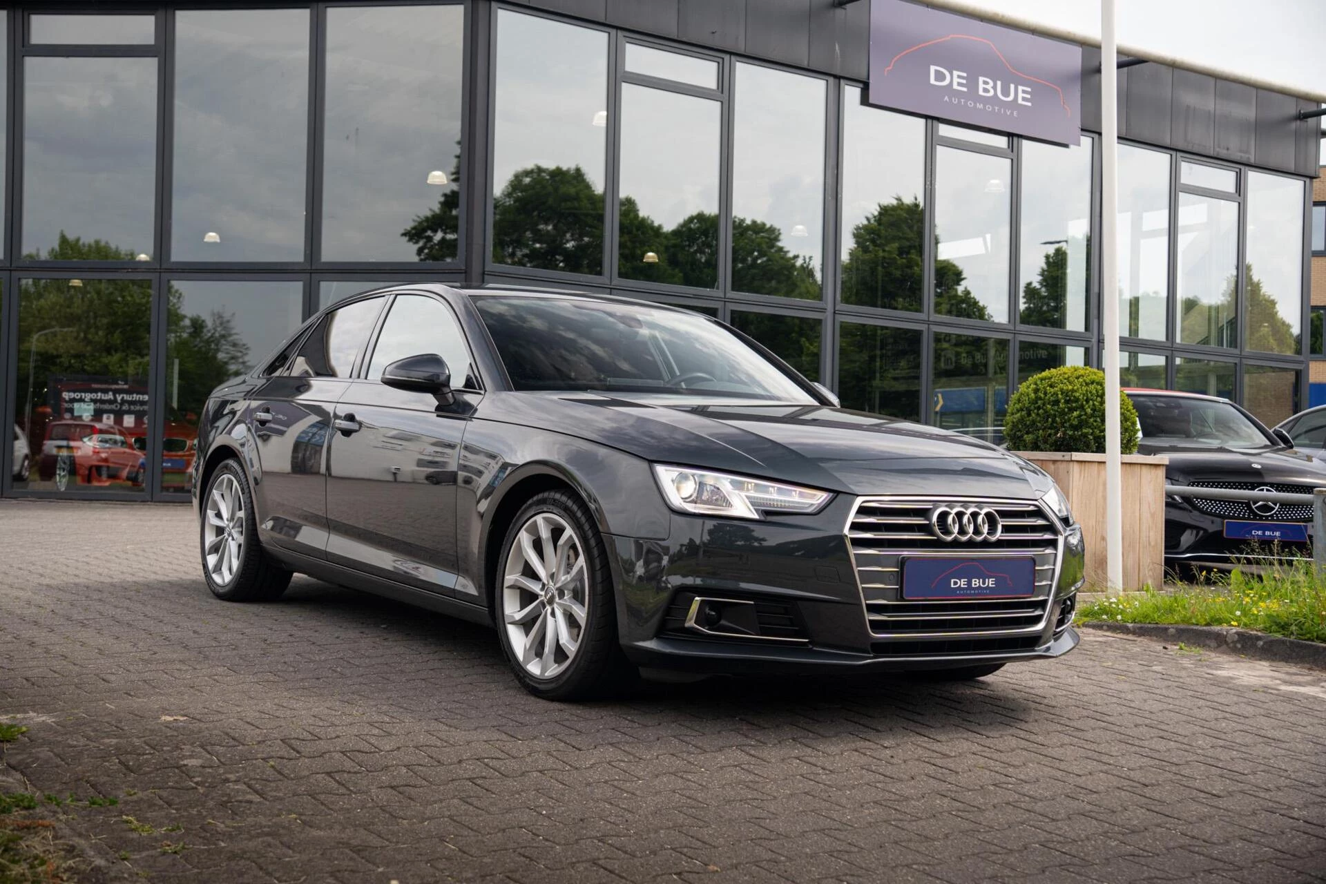 Hoofdafbeelding Audi A4
