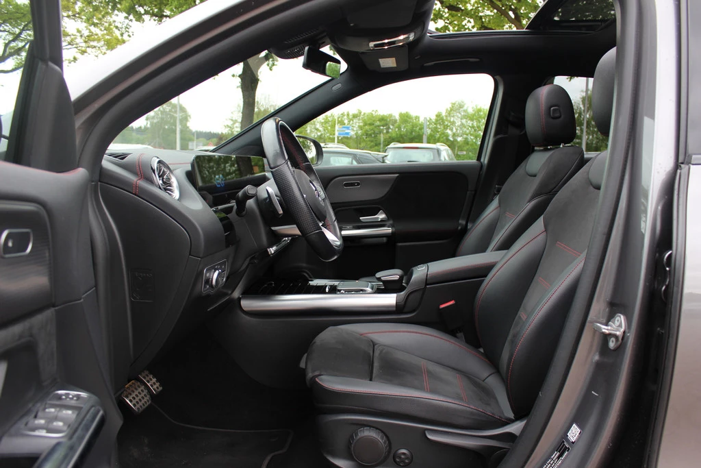 Hoofdafbeelding Mercedes-Benz EQA
