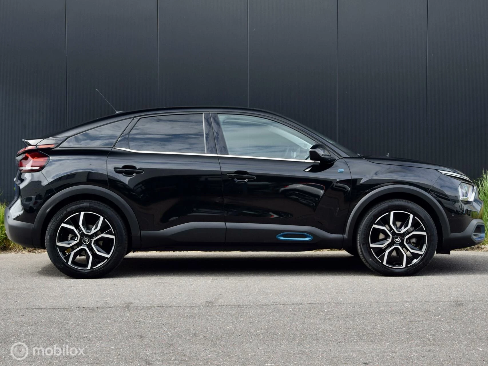 Hoofdafbeelding Citroën ë-C4