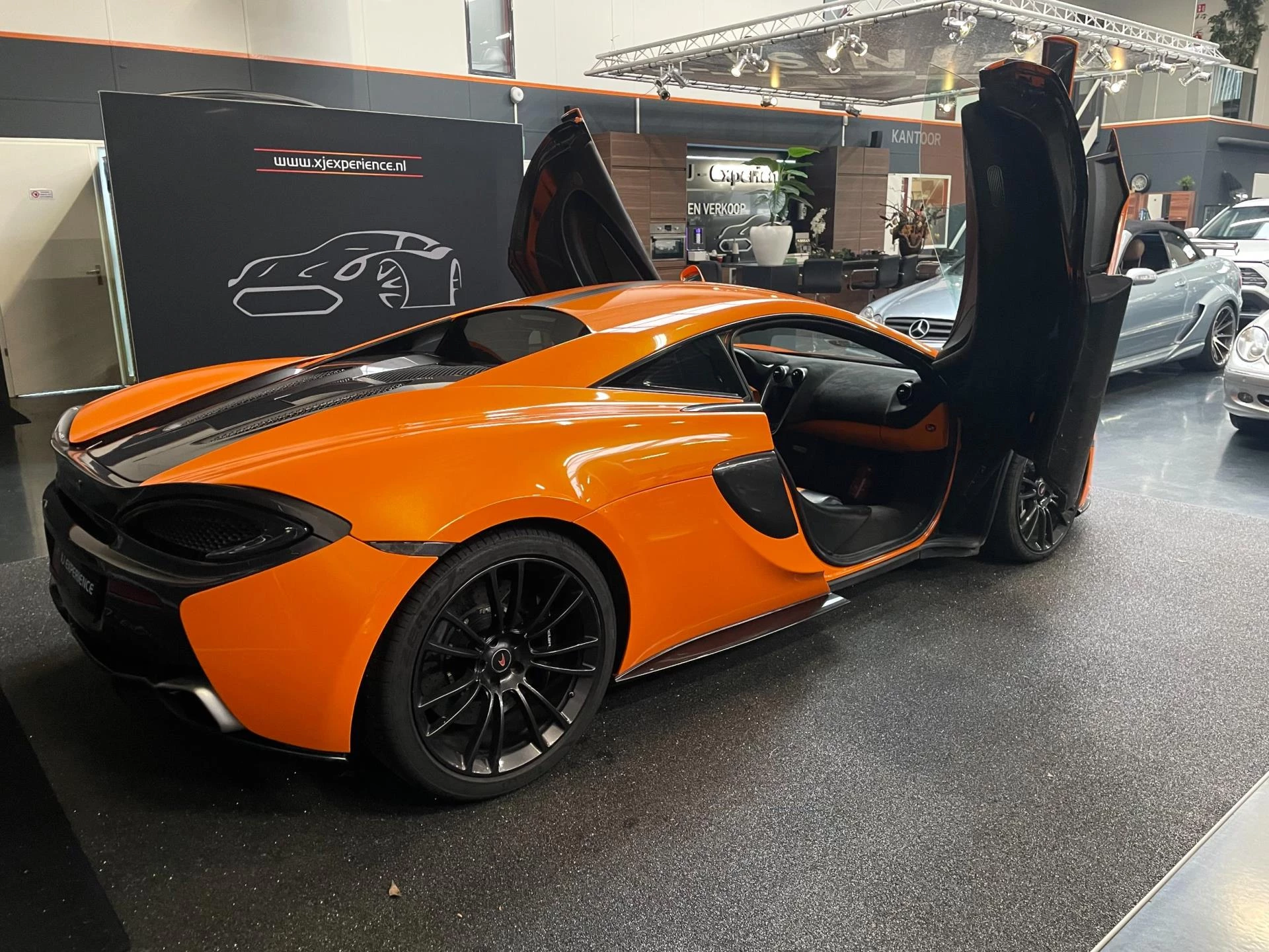 Hoofdafbeelding McLaren 570S