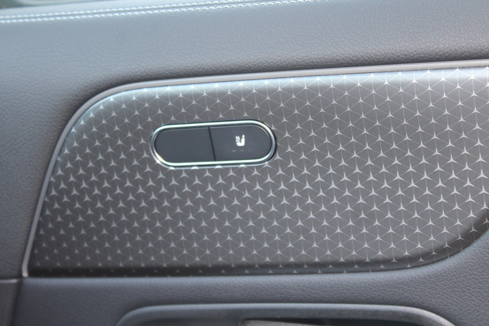 Hoofdafbeelding Mercedes-Benz EQA