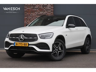 Mercedes-Benz GLC 300e 4MATIC AMG Line | Panoramadak | Trekhaak | Multibeam LED | Stoelverwarming | Camera | Dodehoekassistent | Spoorpakket | Sfeerverlichting | Zitcomfortpakket |