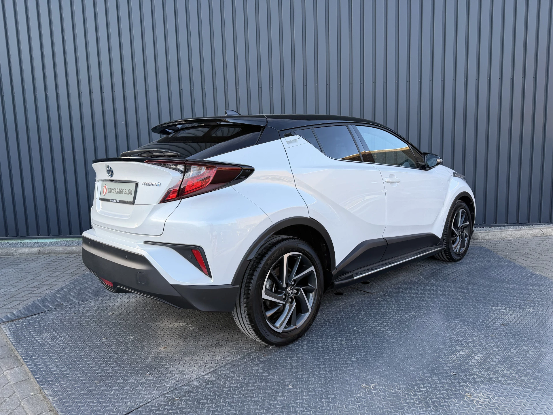 Hoofdafbeelding Toyota C-HR