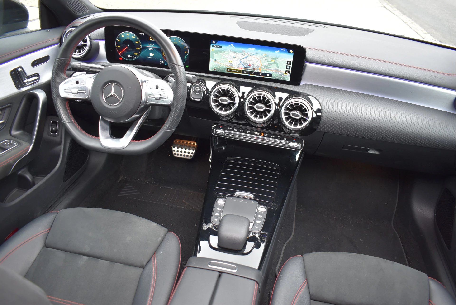 Hoofdafbeelding Mercedes-Benz CLA