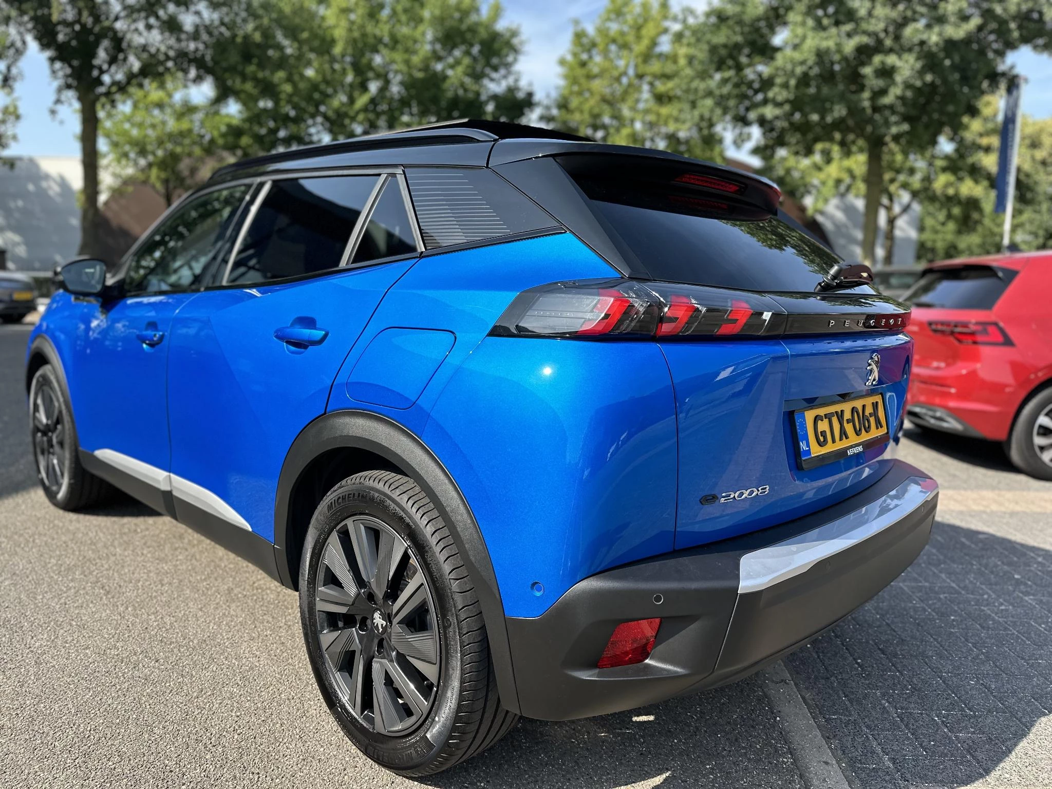 Hoofdafbeelding Peugeot e-2008
