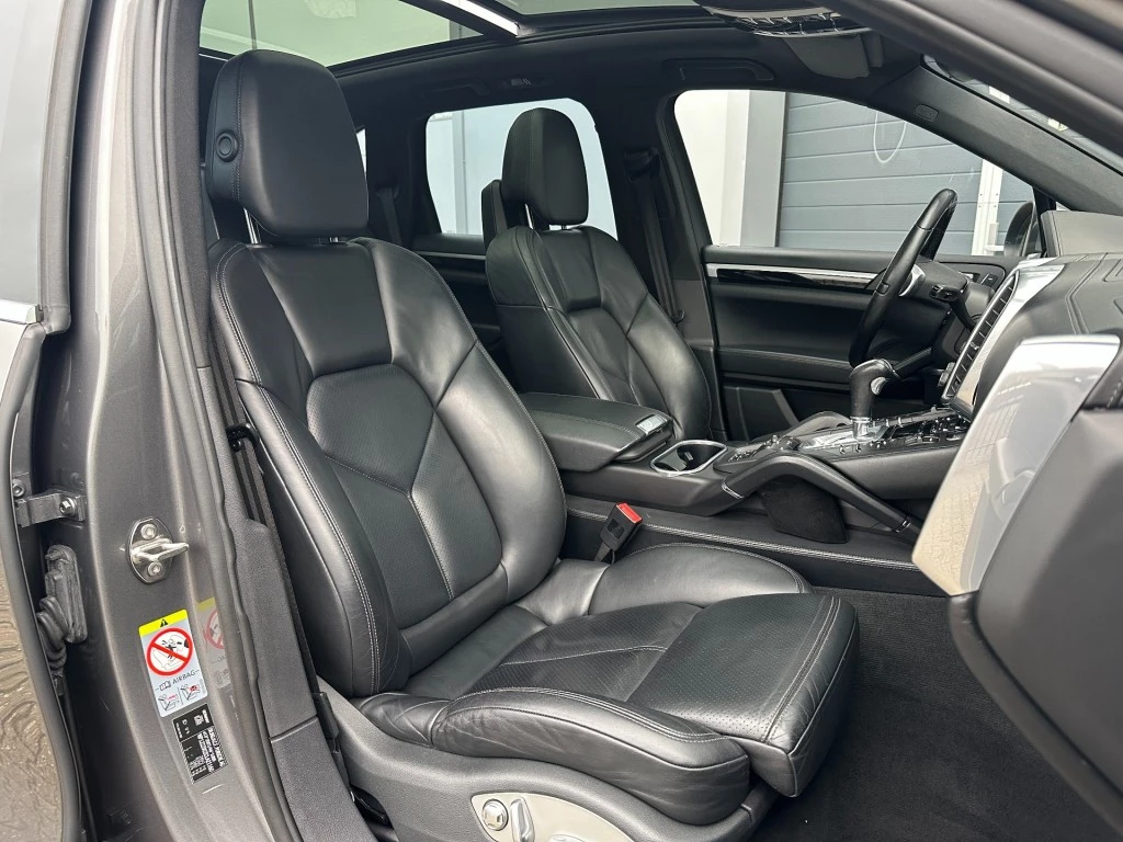 Hoofdafbeelding Porsche Cayenne