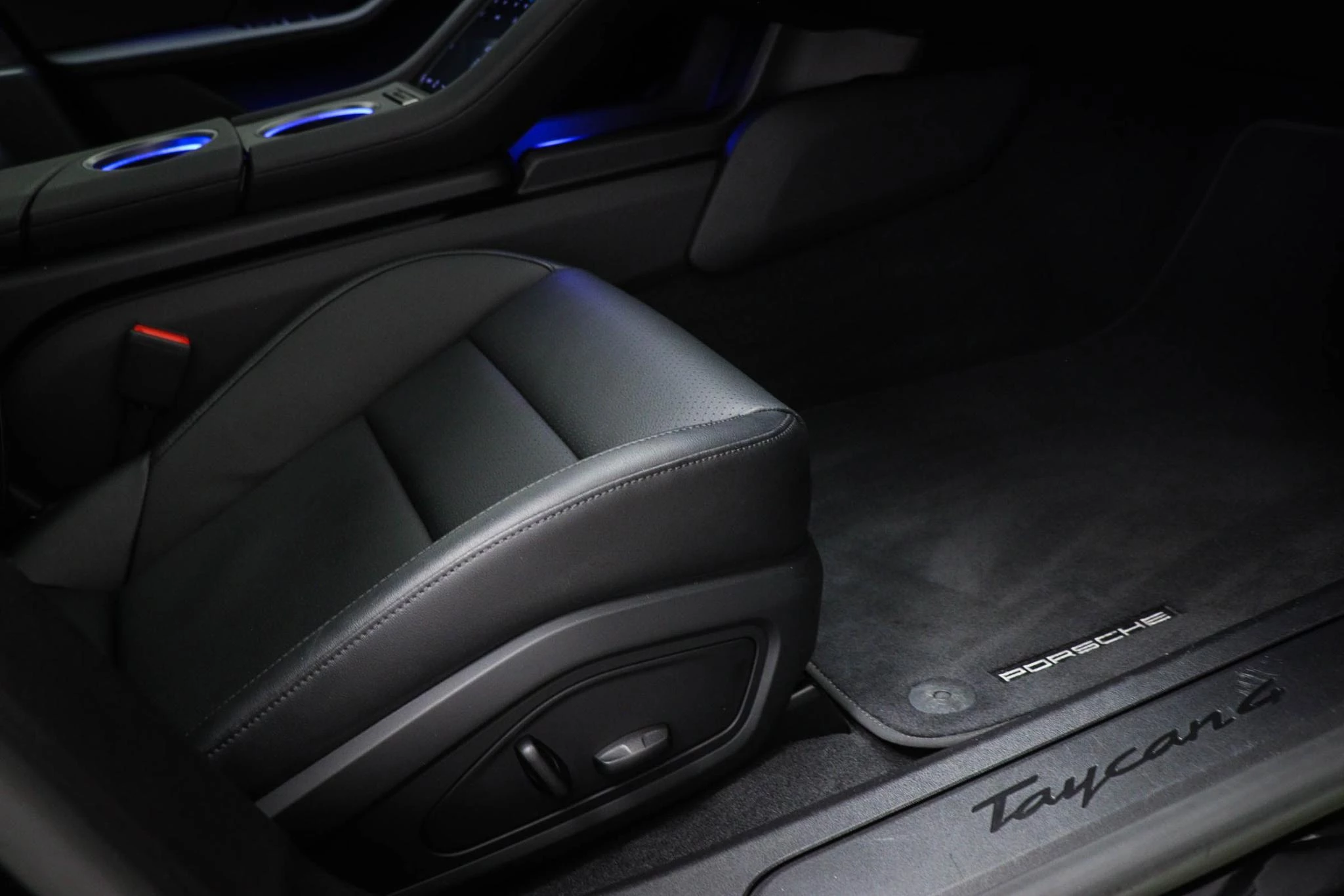 Hoofdafbeelding Porsche Taycan