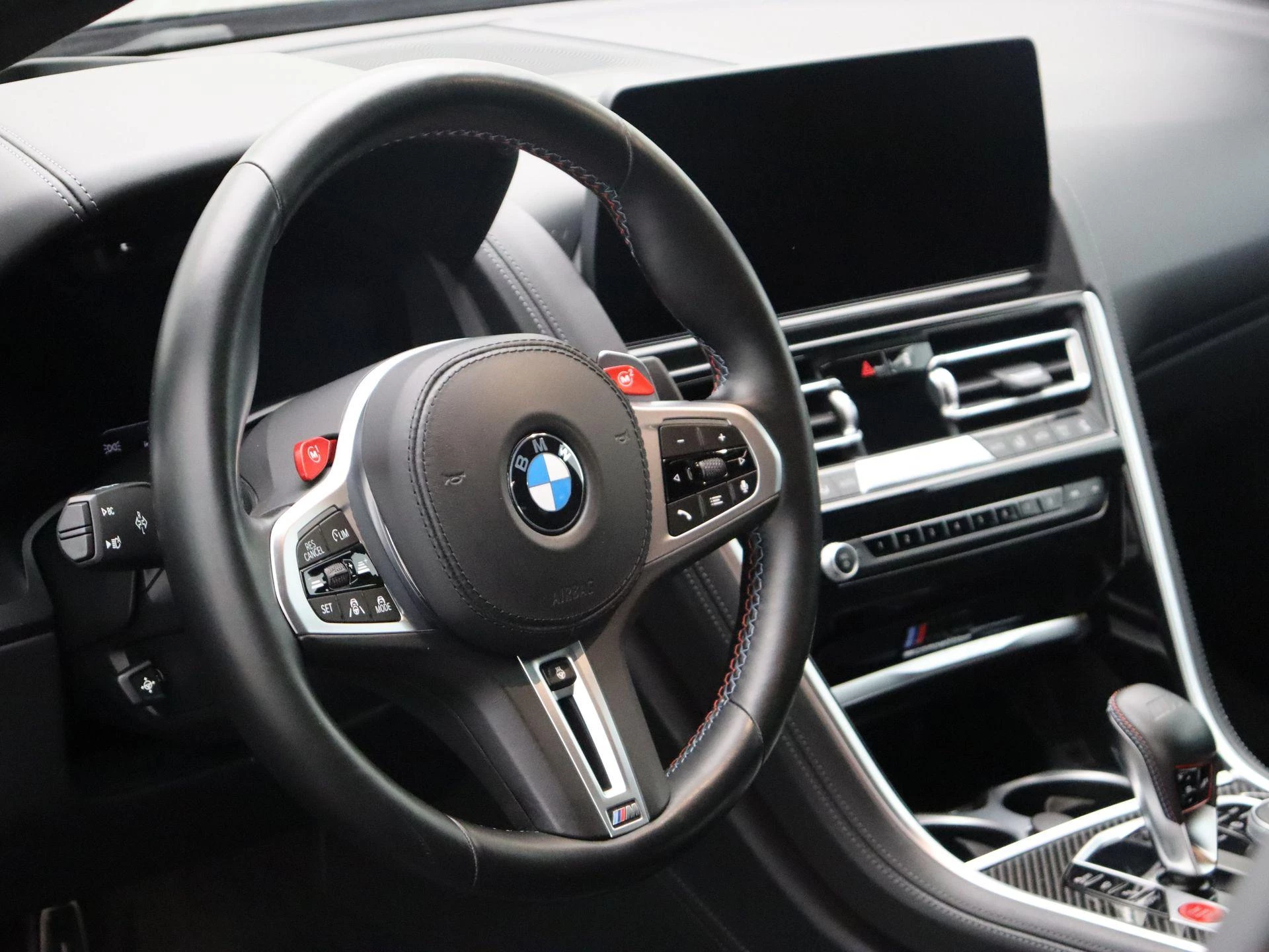 Hoofdafbeelding BMW M8