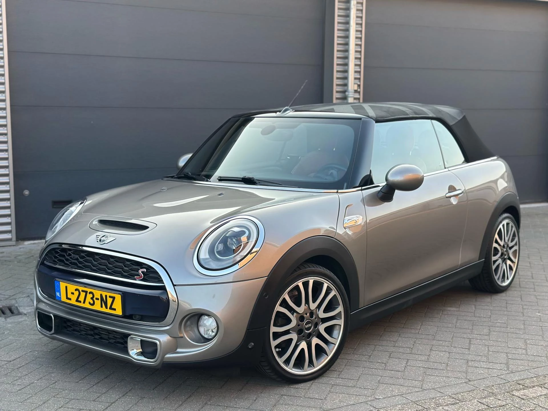 Hoofdafbeelding MINI Cooper S Cabrio