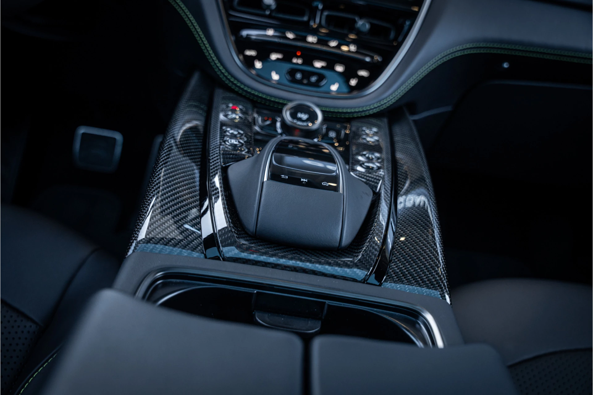 Hoofdafbeelding Aston Martin DBX