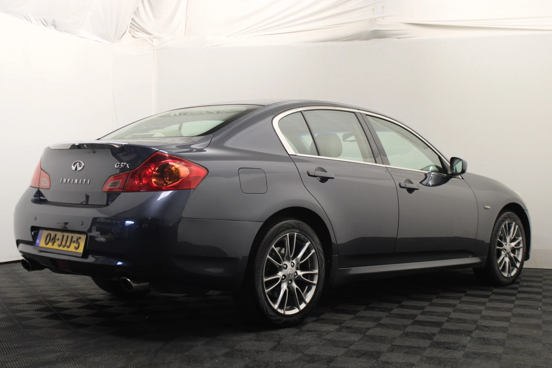 Hoofdafbeelding Infiniti G37