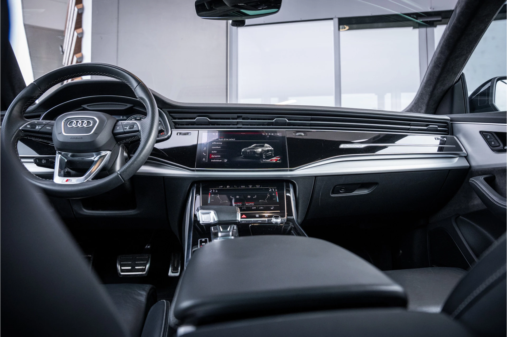 Hoofdafbeelding Audi Q8