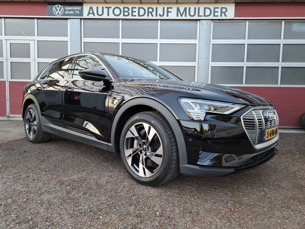 Hoofdafbeelding Audi e-tron
