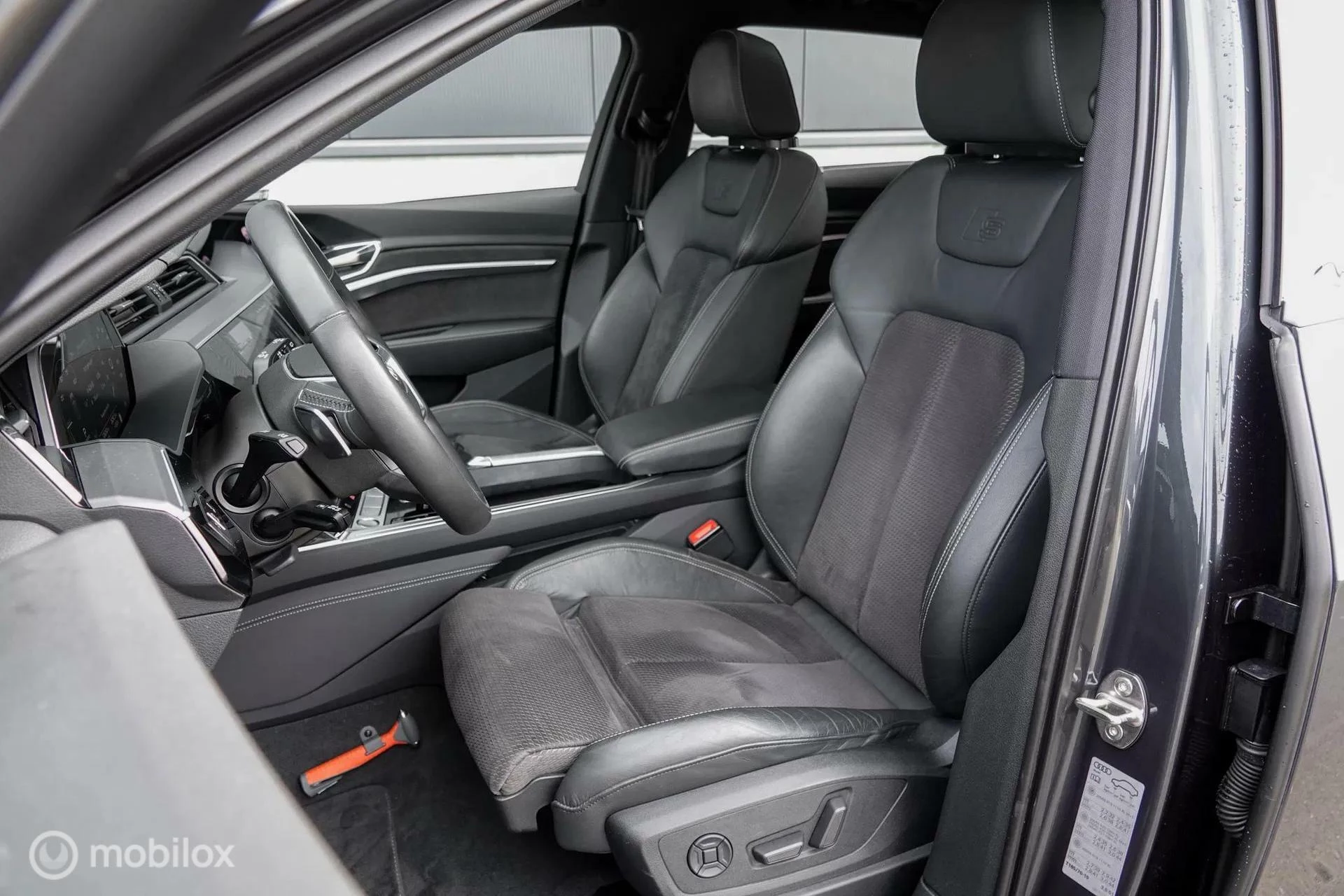 Hoofdafbeelding Audi e-tron