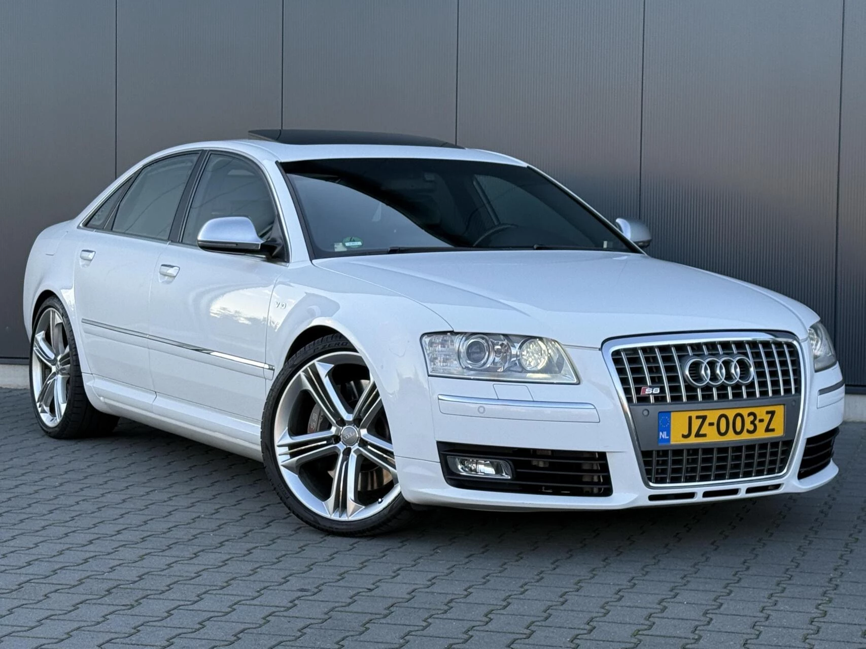 Hoofdafbeelding Audi S8