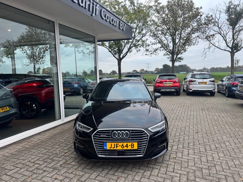 Hoofdafbeelding Audi e-tron