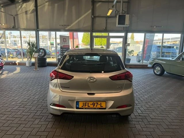Hoofdafbeelding Hyundai i20