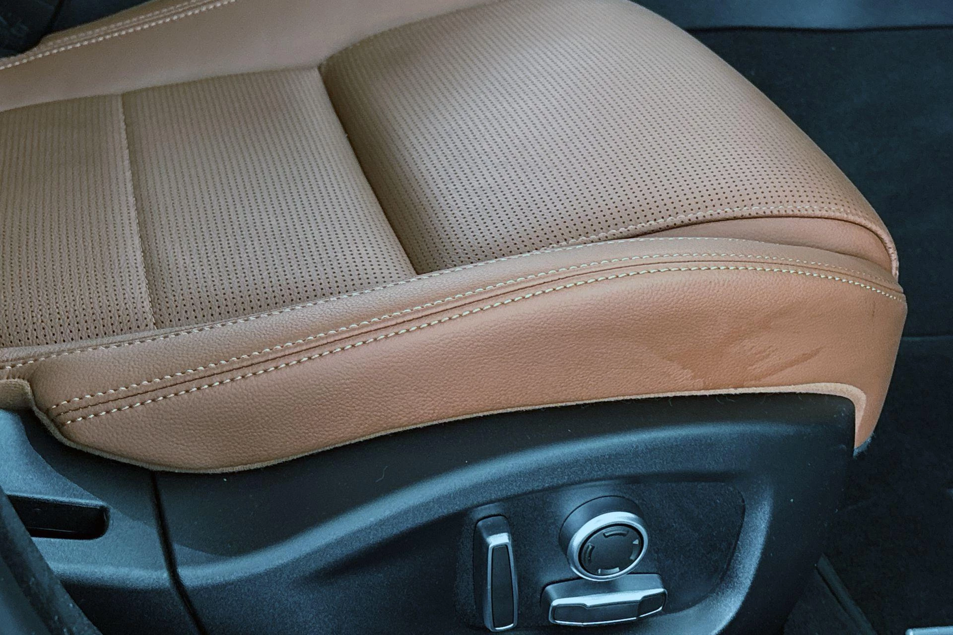 Hoofdafbeelding Jaguar XE