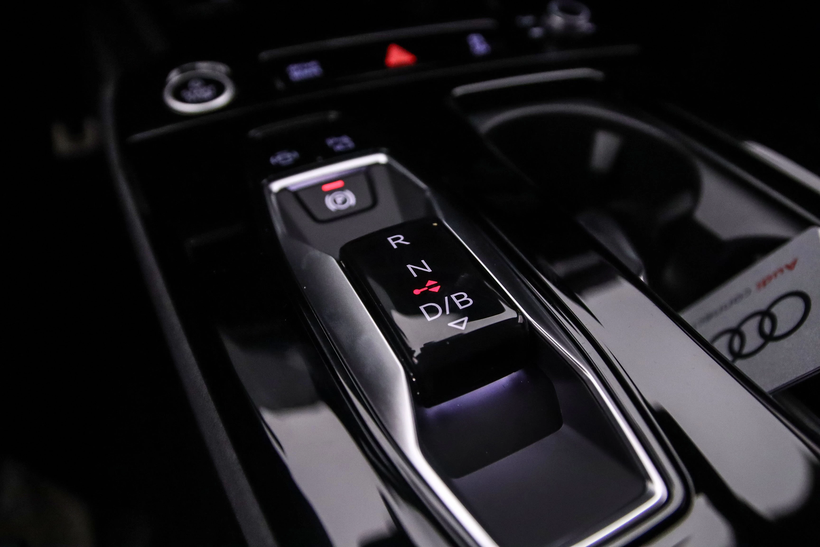 Hoofdafbeelding Audi A6 Avant e-tron