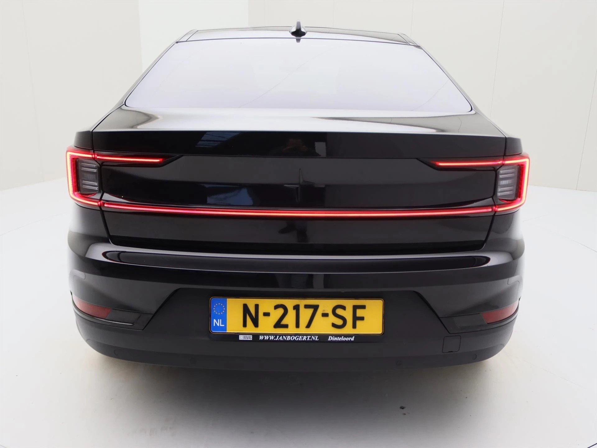 Hoofdafbeelding Polestar 2