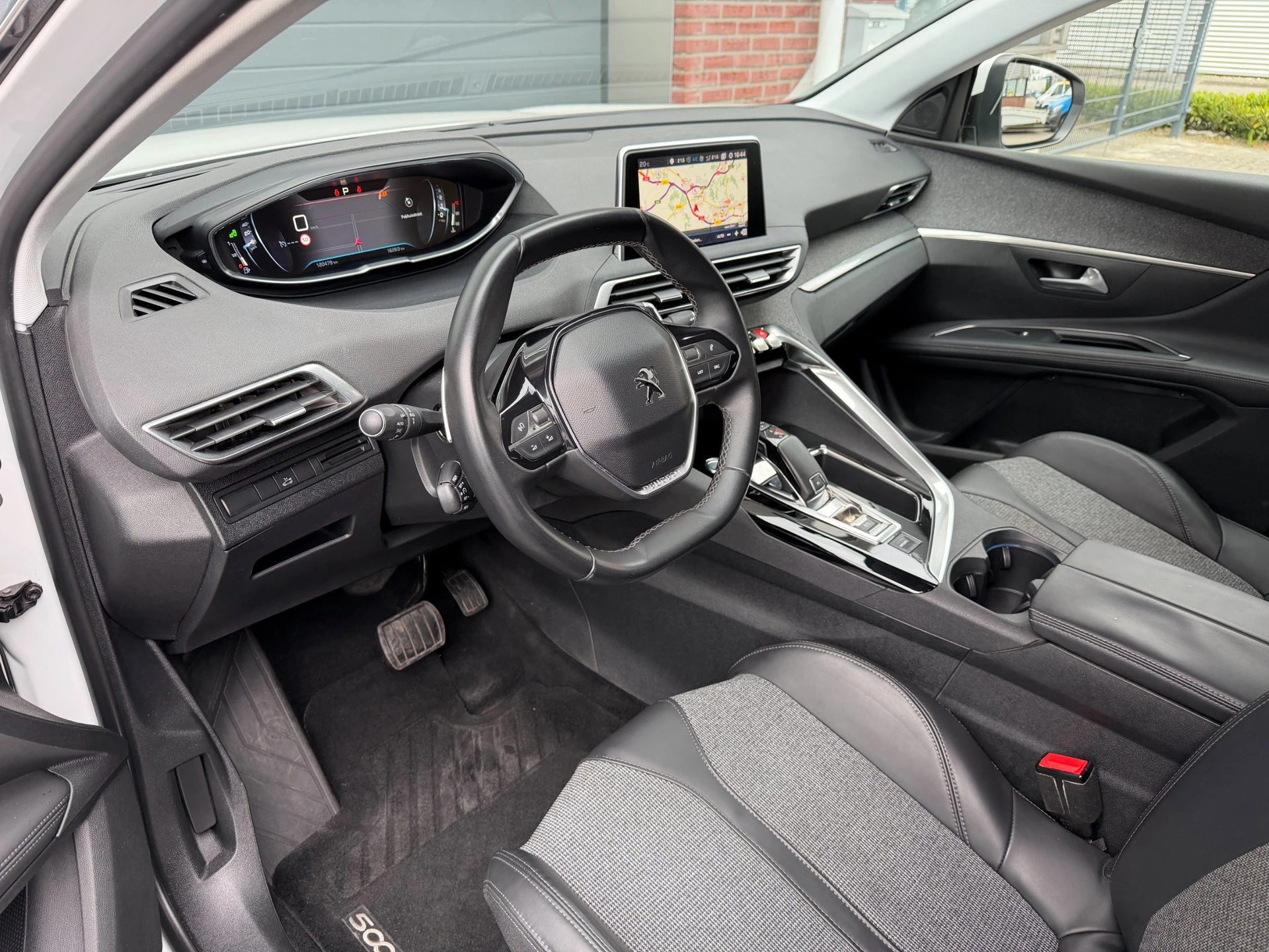 Hoofdafbeelding Peugeot 5008