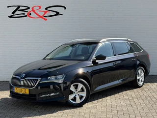 Skoda Superb Combi 1.5 TSI ACT Automaat Pdc V+A Navigatie Clima Carplay Digital dash Trekhaak Cruise