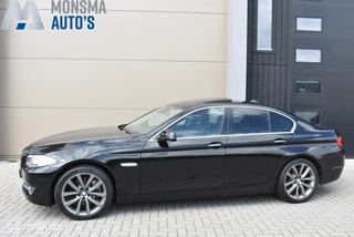 BMW 530d AUT. 2011 Saphirschwarz Schuifdak HUD ½Leder Keyless 19" LMV Uitkl. Trekhaak