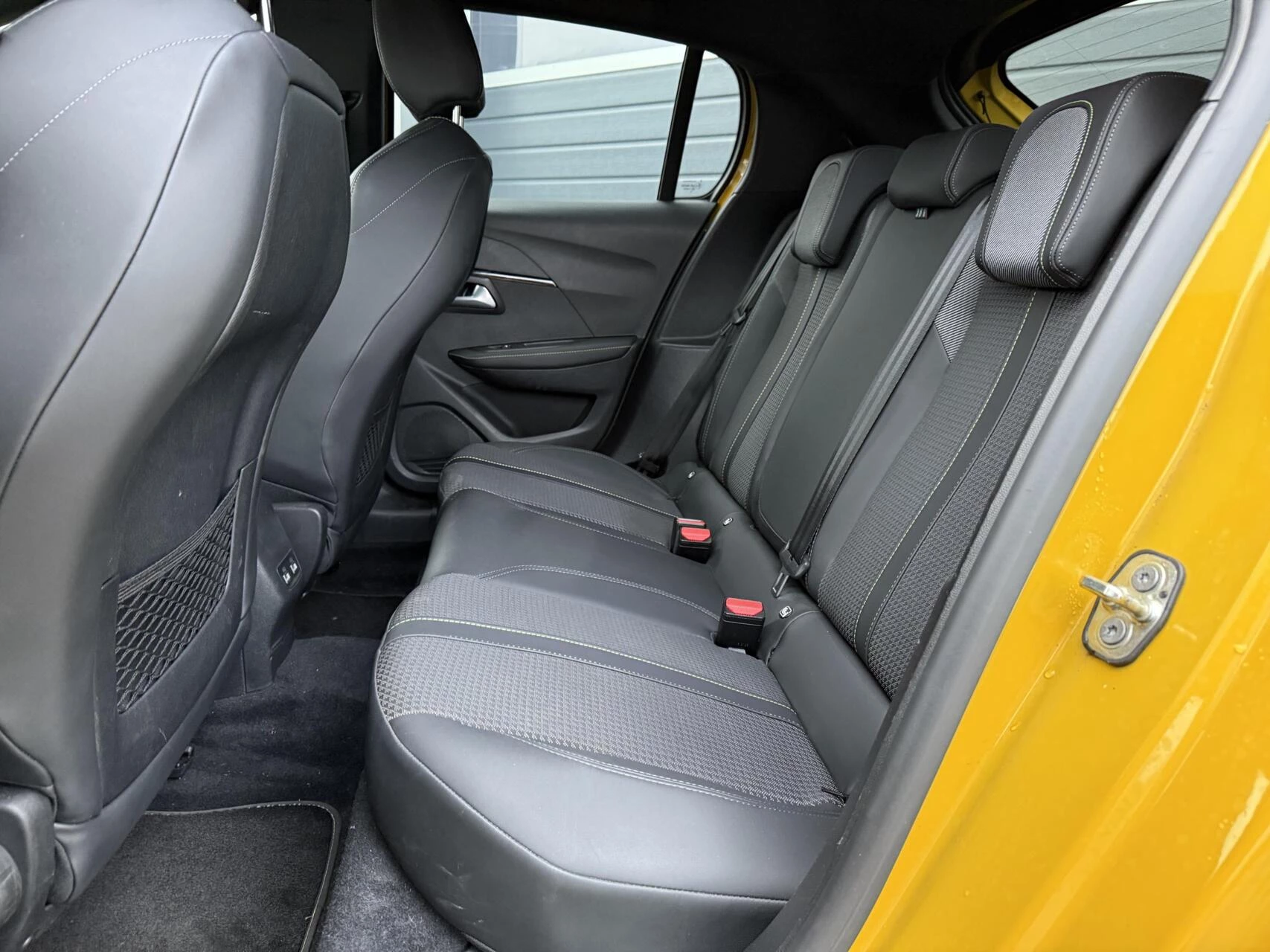 Hoofdafbeelding Peugeot e-208