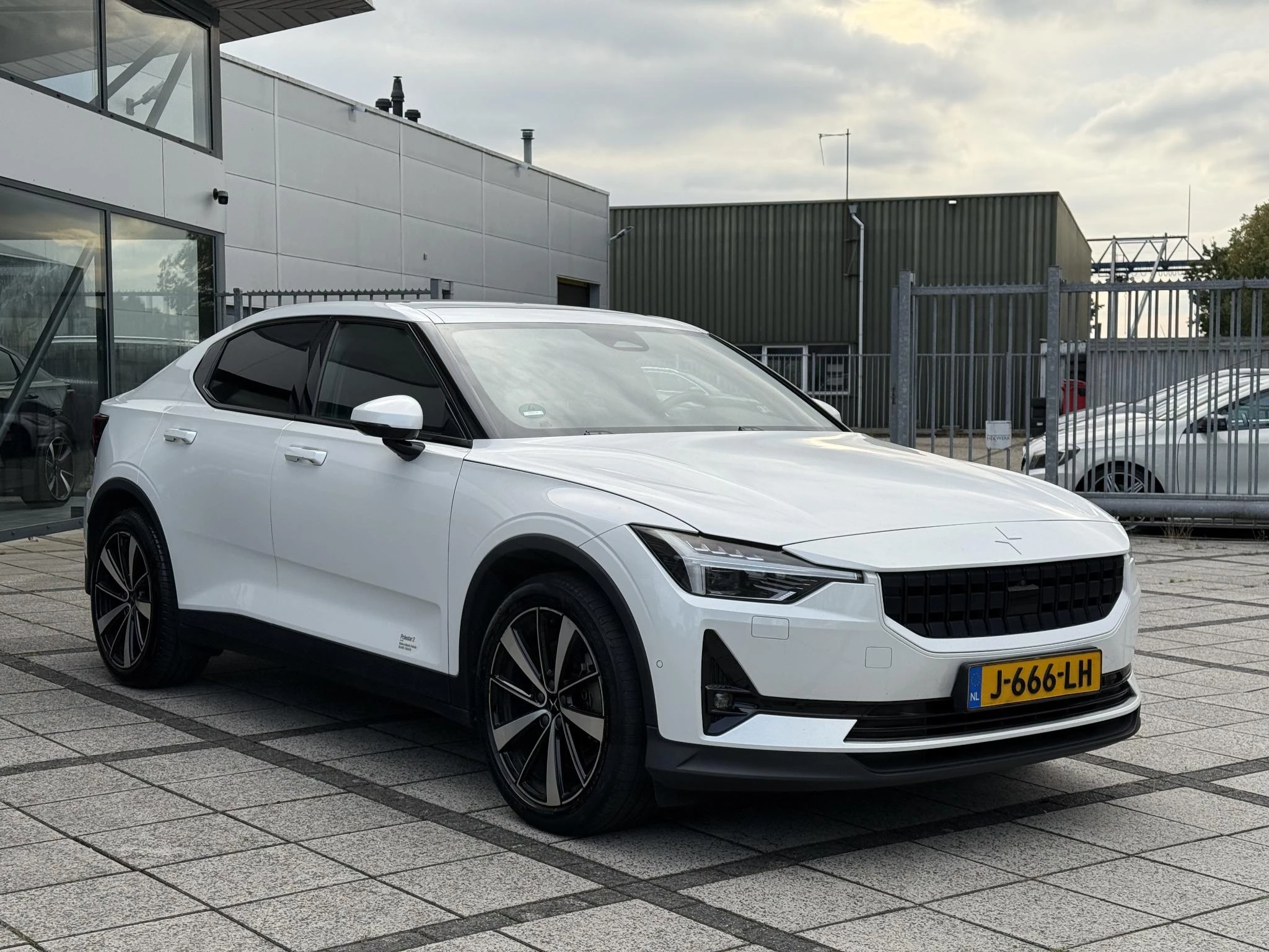 Hoofdafbeelding Polestar 2
