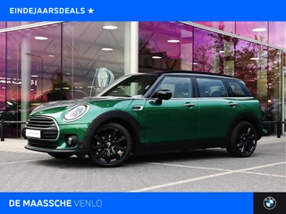 MINI Clubman Cooper Automaat / Panoramadak / Achteruitrijcamera / Comfort Access / LED / Stoelverwarming / Harman-Kardon / Airconditioning / Cruise Control