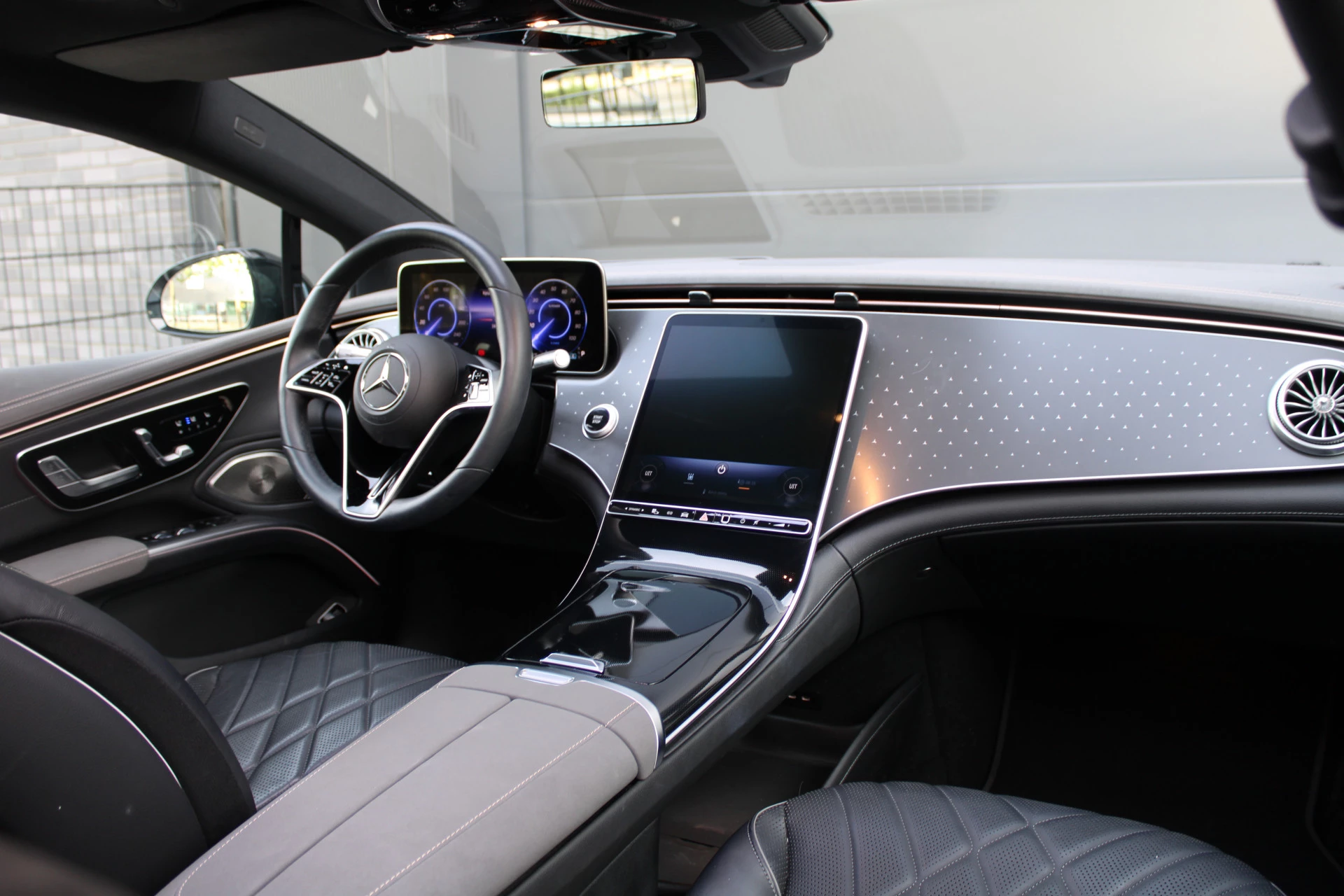 Hoofdafbeelding Mercedes-Benz EQS