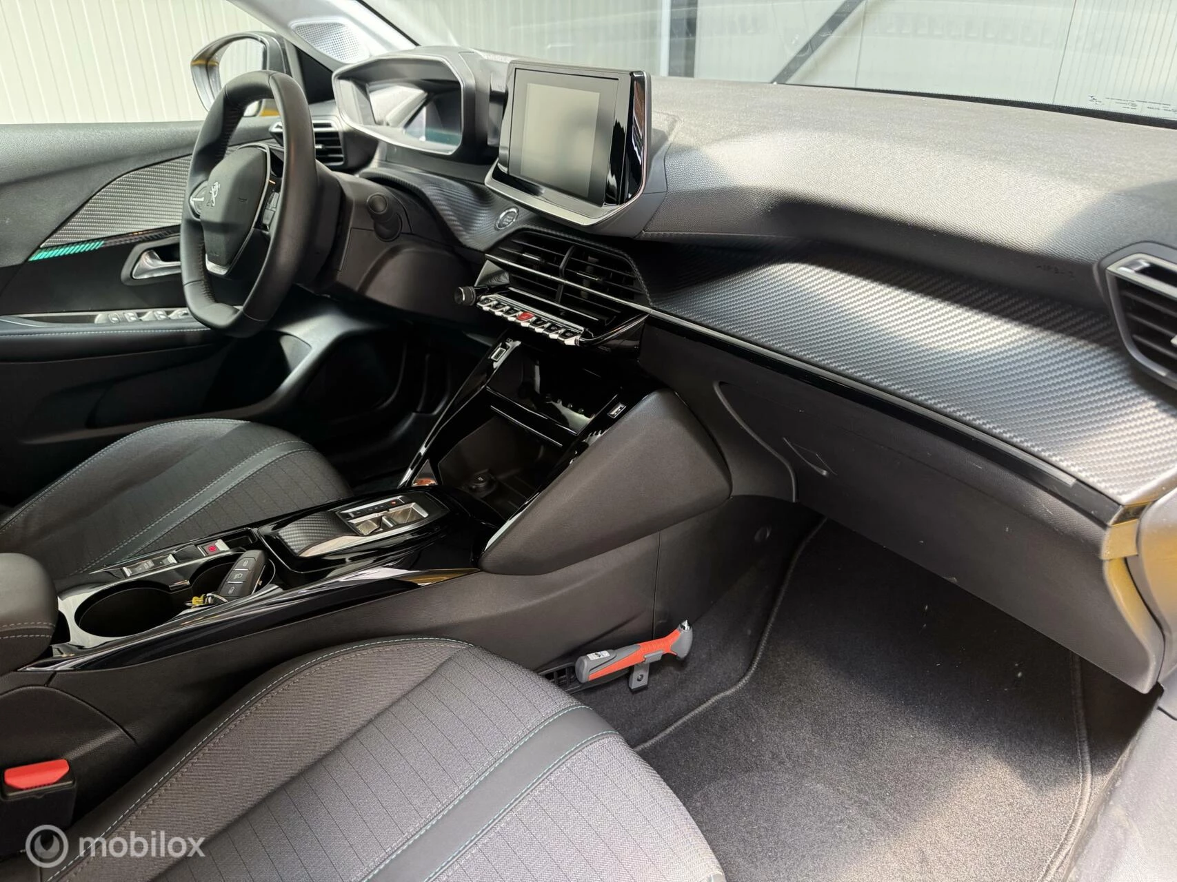 Hoofdafbeelding Peugeot e-208