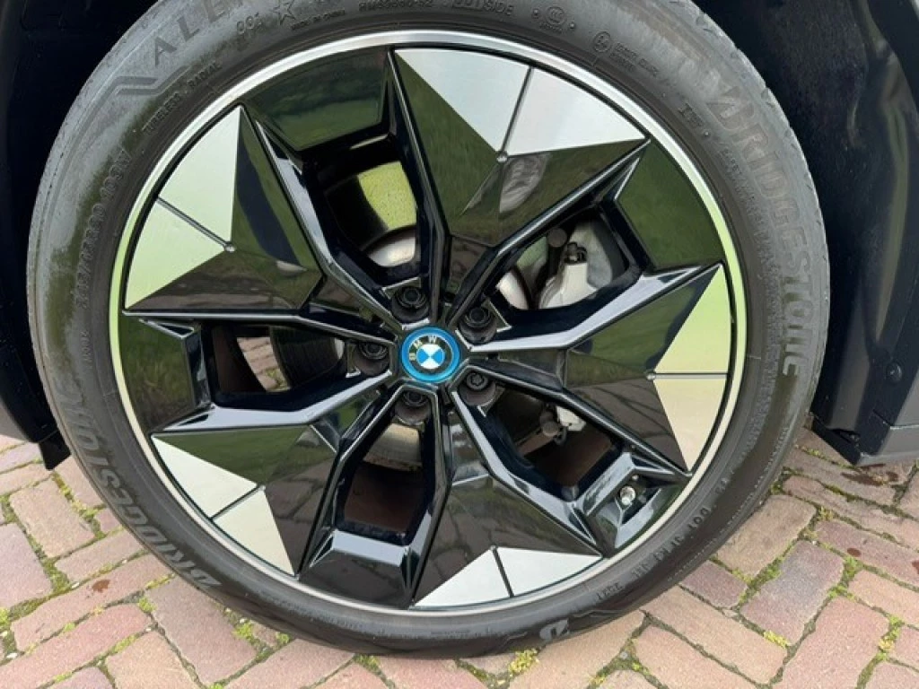 Hoofdafbeelding BMW iX3
