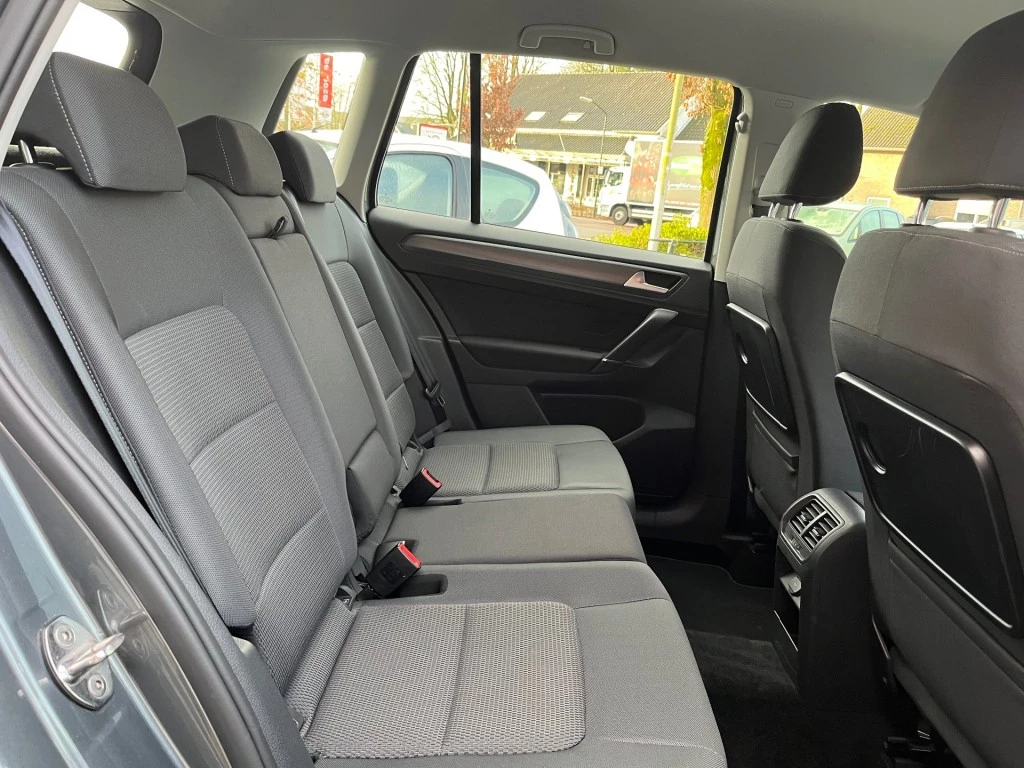 Hoofdafbeelding Volkswagen Golf Sportsvan