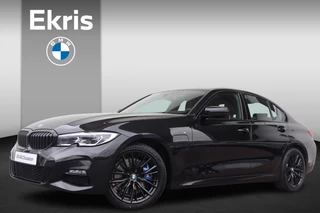 BMW 3-serie 330e Business Edition Plus Model M Sport / 19" LMV / Stoelverwarming / BMW Laserlicht / Sportstoelen / Grootlichtassistent